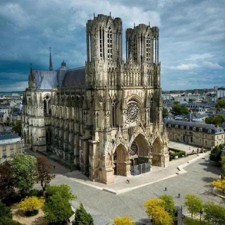 Appartement Lumineux Proche Cathedrale Reims Exteriör bild