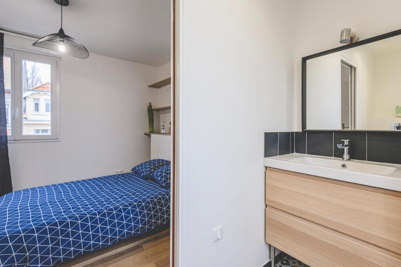 Appartement Lumineux Proche Cathedrale Reims Exteriör bild