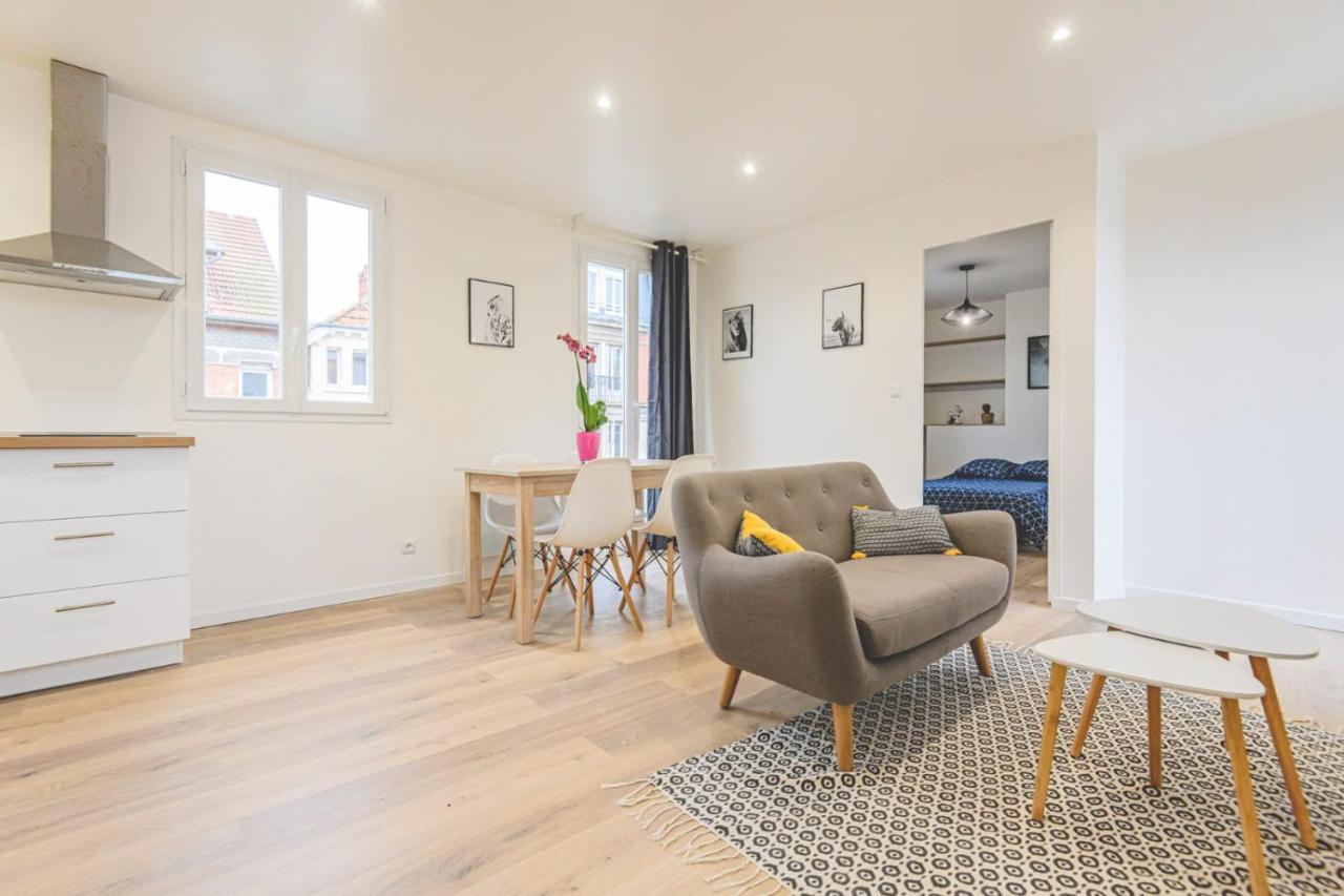 Appartement Lumineux Proche Cathedrale Reims Exteriör bild